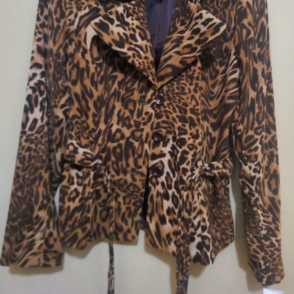 NWOT Leopard Jacket W/ Belt